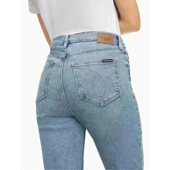 Calvin Klein Women's 14/32 Straight Fit High Rise Light Blue Jeans NWT $… - Picture 3 of 3